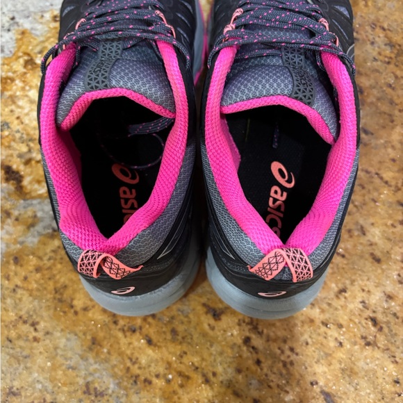 ASICS Gel Venture 7 size 7.5 - Picture 5 of 9